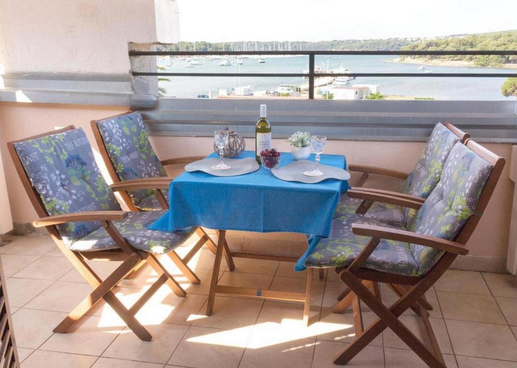 Rooms And Apartments Palma B&B Medulin Exterior foto