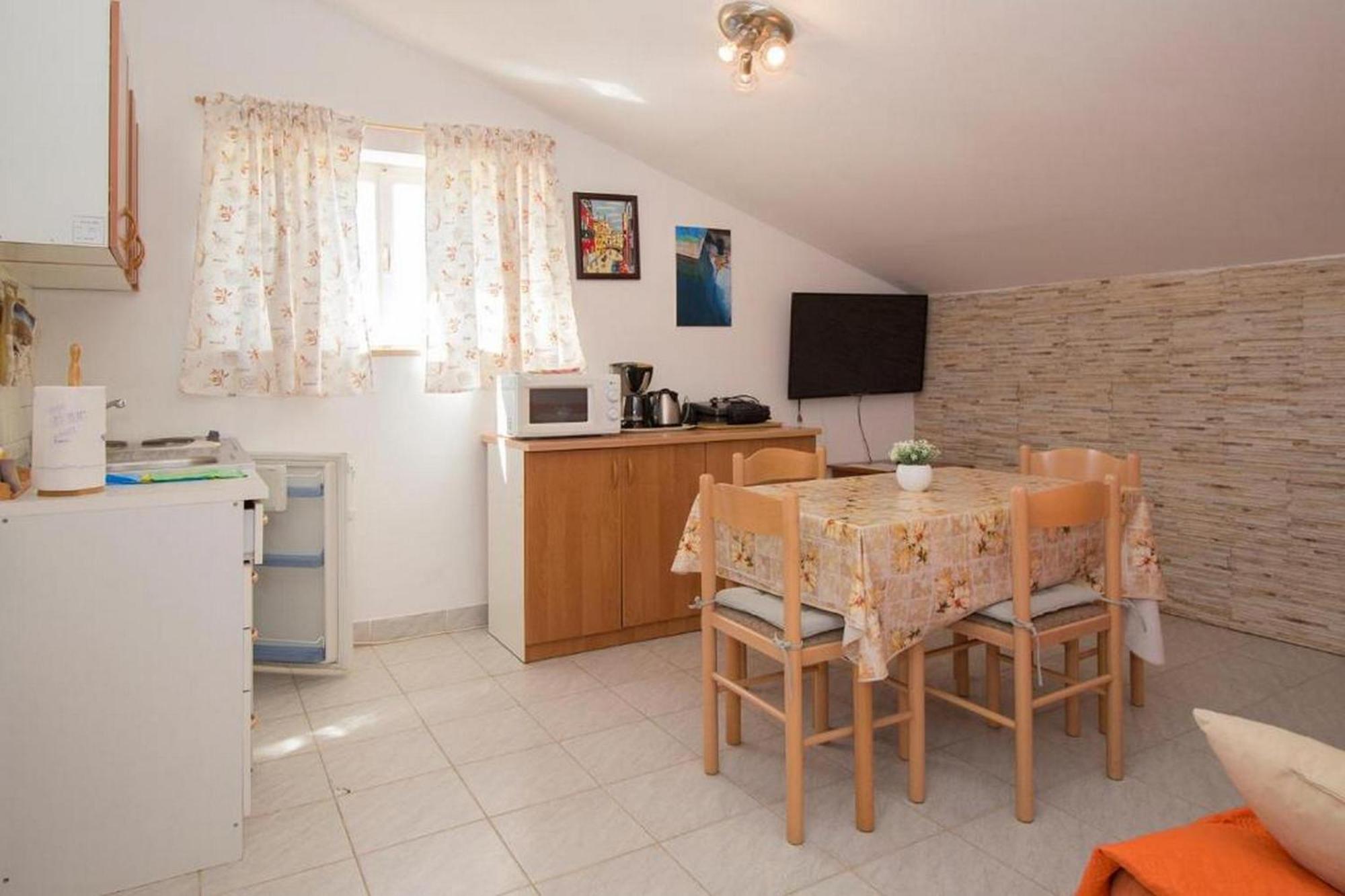 Rooms And Apartments Palma B&B Medulin Exterior foto